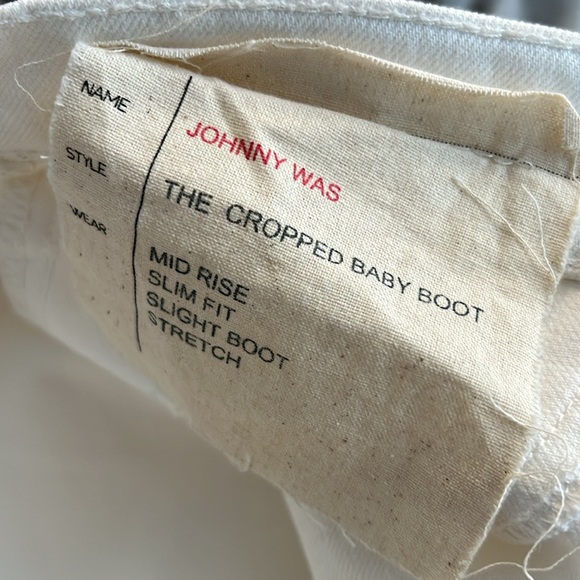 Johnny Was White Embroidered The Cropped Baby Boot Jean Size 31 - Picture 12 of 13